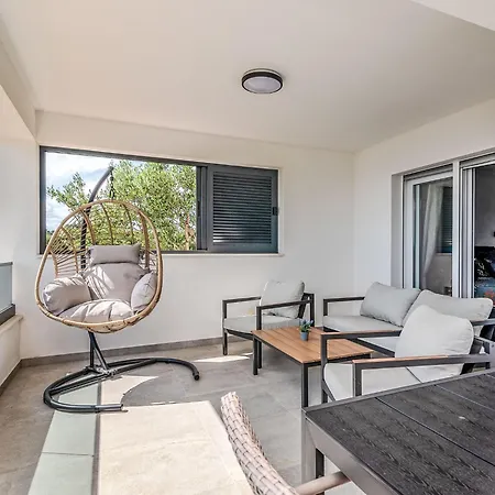 Ria With Heated Pool By Interhome *