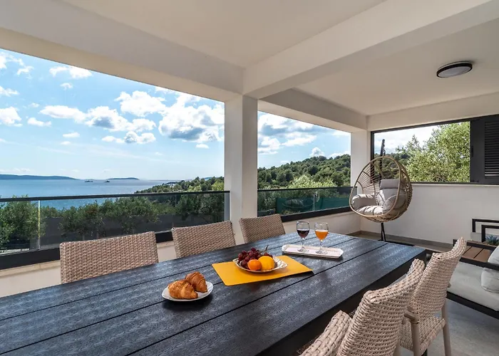 Hébergement de vacances Ria With Heated Pool By Interhome Trogir