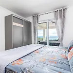 Ria With Heated Pool By Interhome Трогир