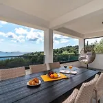 Дом отдыха Ria With Heated Pool By Interhome Трогир