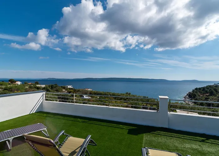 Ria With Heated Pool By Interhome Holiday home