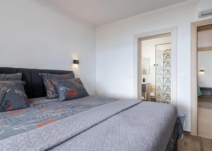Prázdninový dům Ria With Heated Pool By Interhome Trogir